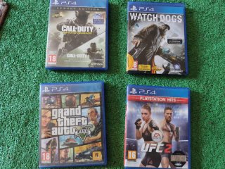 PS4 (PlayStation 4) Nera