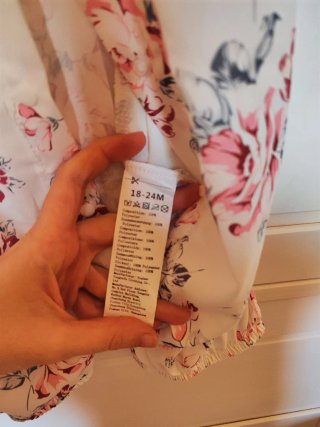 Pelele estampado floral.