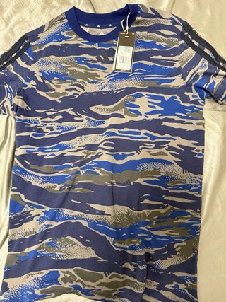 Camiseta Adidas  Cada una 10euros