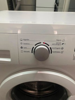 Lavadora Blanca LD610 2