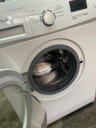 Lavadora Blanca LD610 2