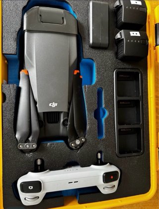 DJI Mavic 3 Pro Drone con Accesorios