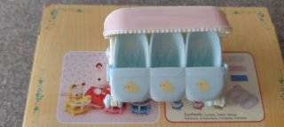 Sylvanian Families Trillizos Cuidado Set y carrito