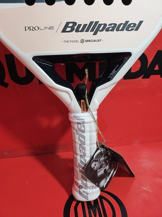 Pala Bullpadel Elite W 2025