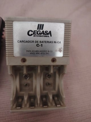 Cargadores Baterías Tronic y Hama