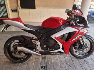 Suzuki GSXR 600 K7