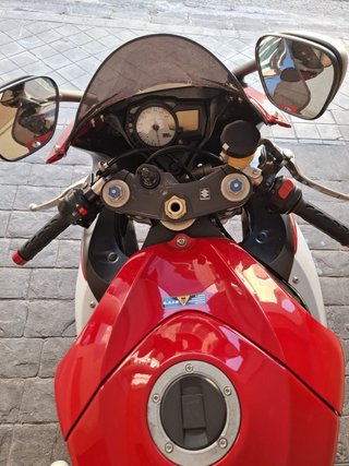 Suzuki GSXR 600 K7