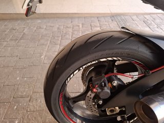 Suzuki GSXR 600 K7
