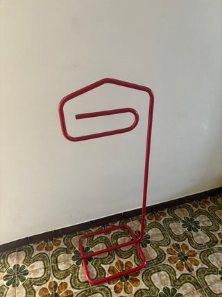 Perchero Diseño Posmoderno Rojo