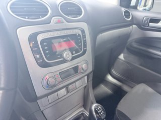 Ford Focus 1.8 Flexifuel ( 79.859 kms ) ETq C