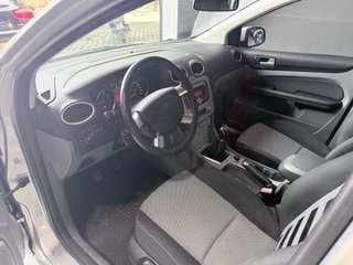 Ford Focus 1.8 Flexifuel ( 79.859 kms ) ETq C