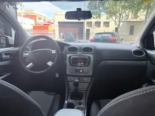 Ford Focus 1.8 Flexifuel ( 79.859 kms ) ETq C