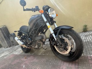Ducati Monster 695 Dark Negra