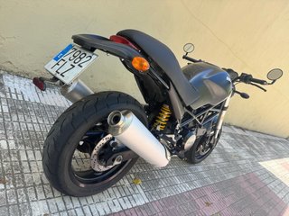 Ducati Monster 695 Dark Negra