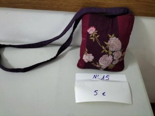 Bolso de tela bordado