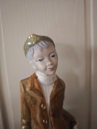 Figura Porcelana Ramón Inglés Capella Antigua