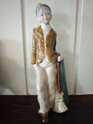 Figura Porcelana Ramón Inglés Capella Antigua