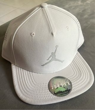 2 Cappelli Originali Jordan e Nike
