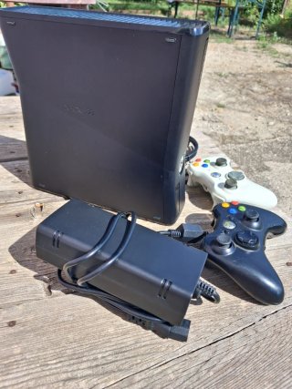 Xbox 360 Slim