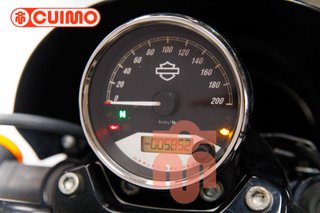 HARLEY DAVIDSON STREET 750