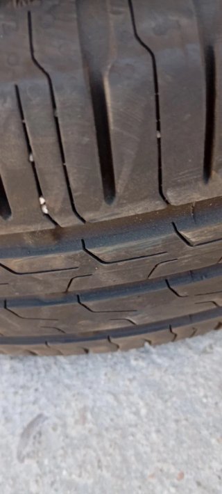 Continental 195/60 R15 88H Neumático