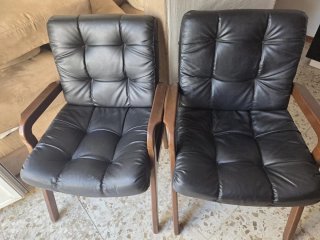 2 Sillones de Oficina Piel Negra