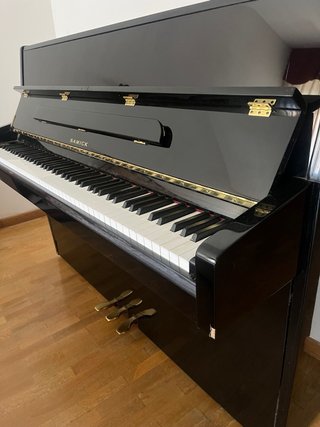 Piano de pared Samick