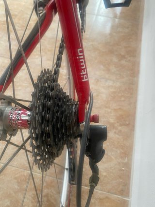 Bicicleta de carretera Btwin Roja