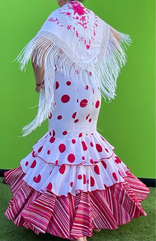Traje de Flamenca con Mantón de regalo Talla 38