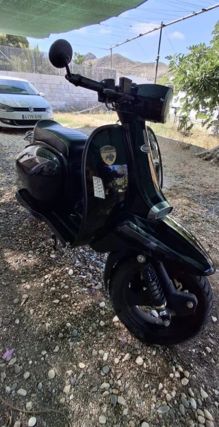 Scomadi 125 Negra Scooter