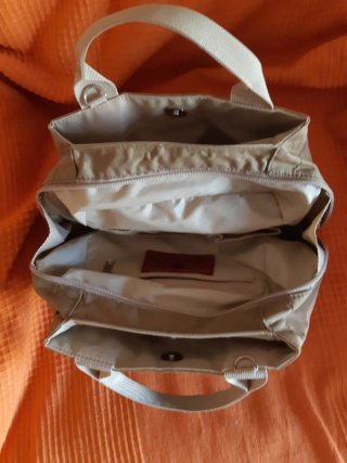 Bolso de mano beige