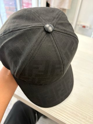 Gorra Fendi Negra FF