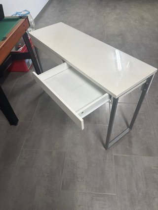 Mesa tocador blanca y gris