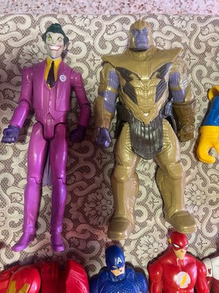 Lote Figuras Marvel y DC Articuladas