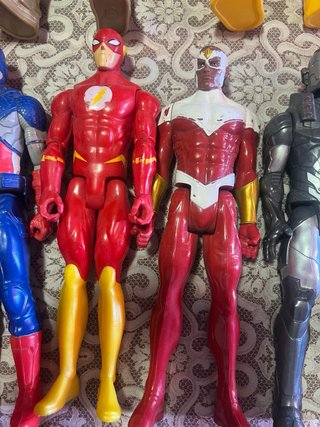 Lote Figuras Marvel y DC Articuladas