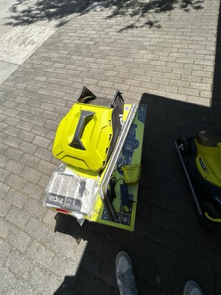Ryobi RLM18X33B40 Tagliaerba 18V 4Ah