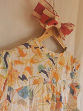 Blusa sin mangas CASHEW FLOWER  estampado