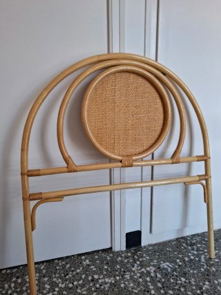 Cabecero de ratán y mimbre