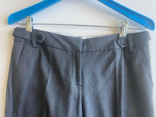 Pantalón vestir gris talla 40