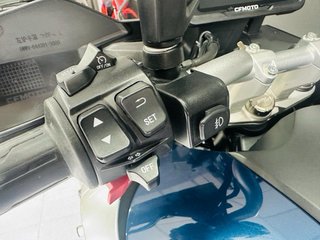CF Moto 800MT 2024 - 9.000 km