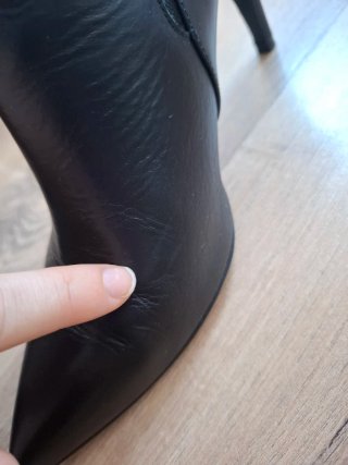 Botines de piel negros con hebilla