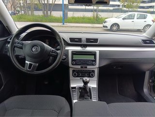 Volkswagen Passat 2011