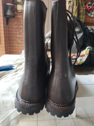 Anfibi militari paracadutisti marroni