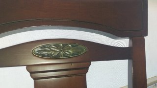 4 sillas de madera con asiento tapizado
