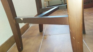 4 sillas de madera con asiento tapizado