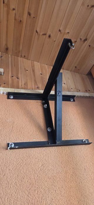 Saco de Boxeo Amarillo 25kg con soporte de pared