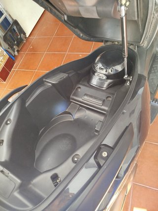Kymco Superdink 350.   7.000 km