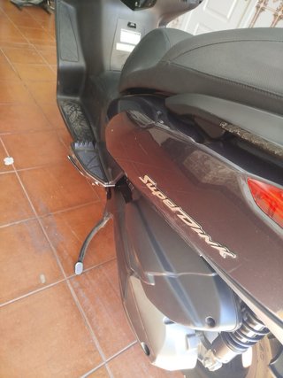 Kymco Superdink 350.   7.000 km