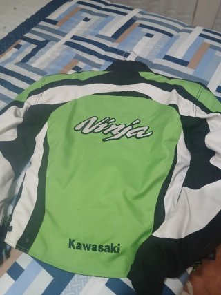 Chaqueta Kawasaki Ninja Verde y Blanca