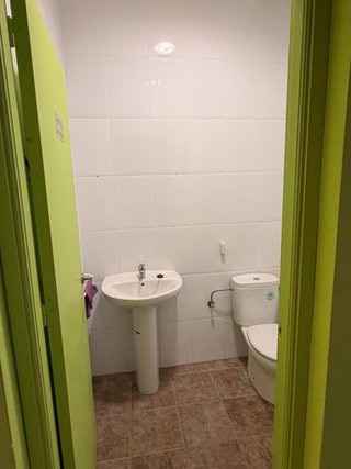 Se Alquila local de 165 m2 a dos calles en Pto Lum